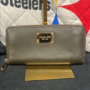 Michael Kors Khaki Leather Zip Wallet